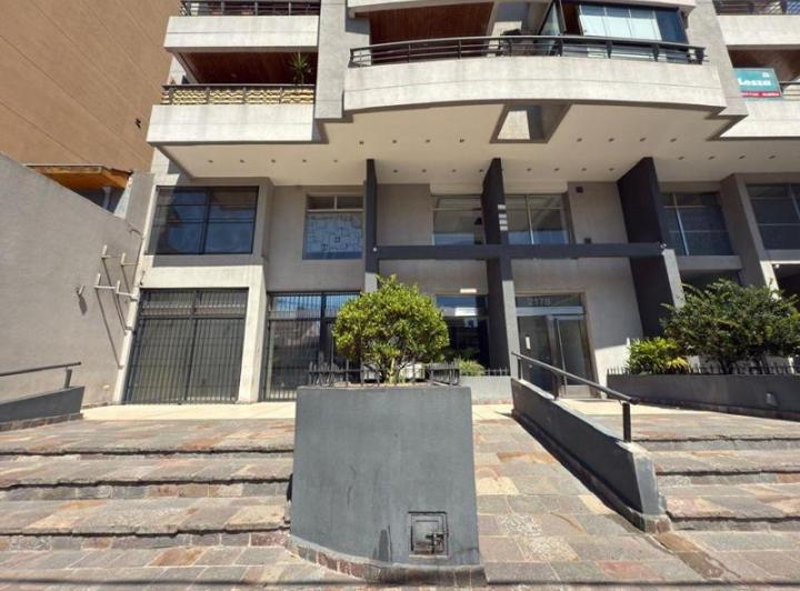 Local comercial · 153m² · 4 Ambientes
