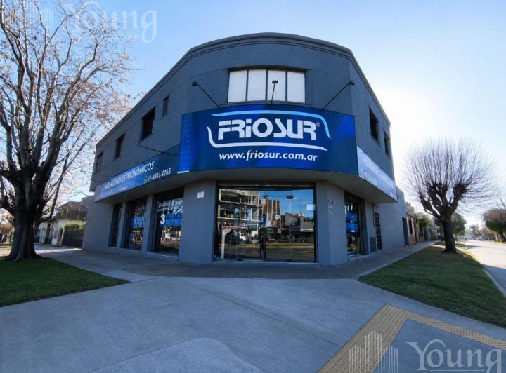 Local comercial · 365m²