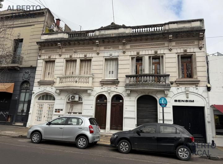 Local comercial · 115m² · 4 Ambientes · 1 Cochera