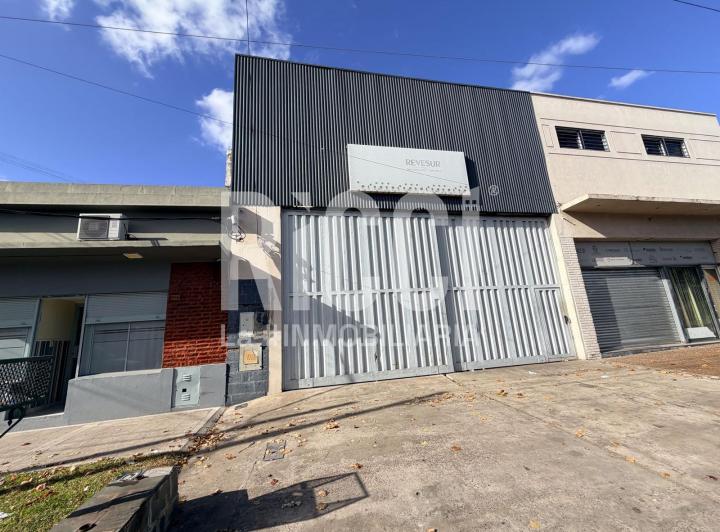 Local comercial · 433m²