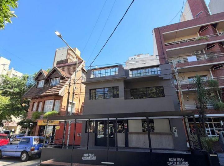 Local comercial · 353m²