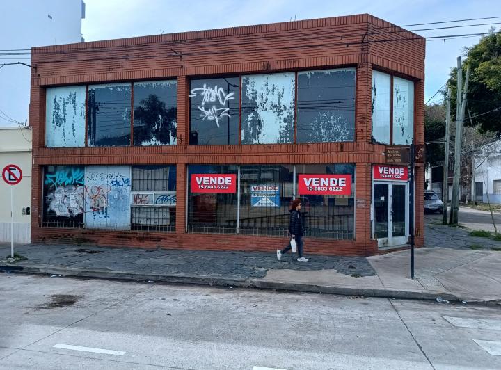 Local comercial · 250m² · 5 Ambientes · 1 Cochera