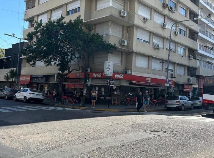 Local comercial · 1m²