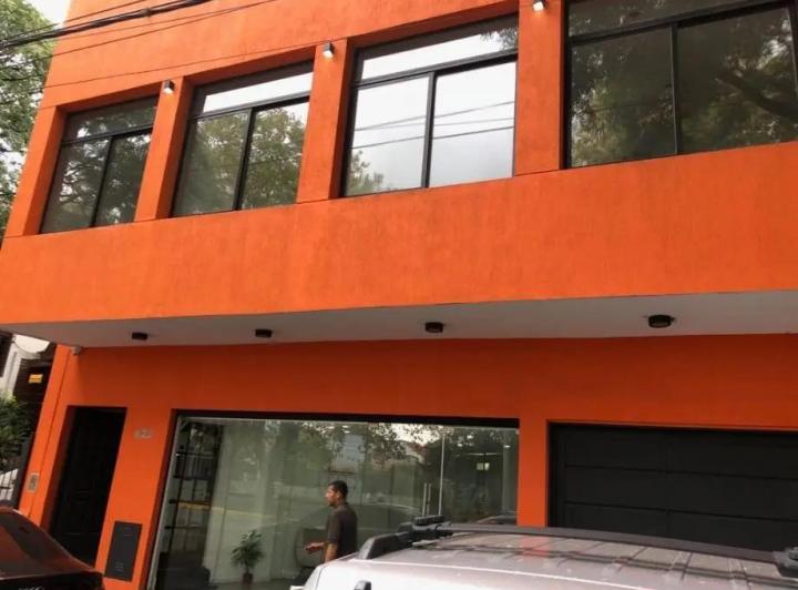 Local comercial · 600m² · 7 Ambientes · 3 Cocheras