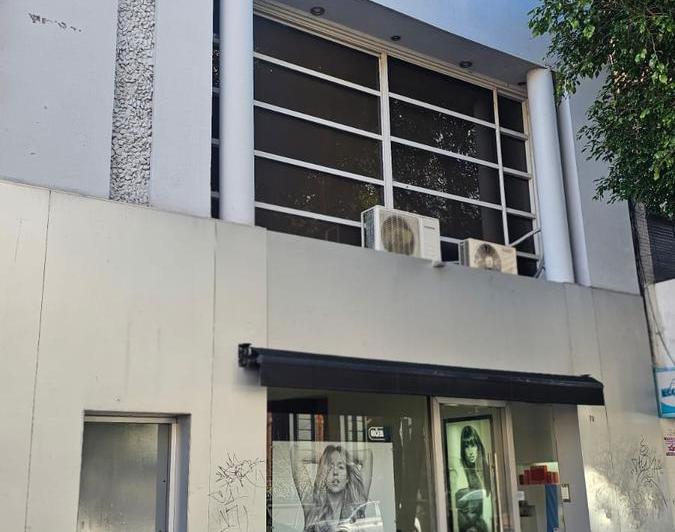 Local comercial · 486m²