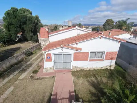 En venta casa 3 dormitorios  en capilla de monte