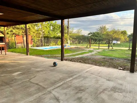Venta casa 3 dormi en villa gral belgrano pileta