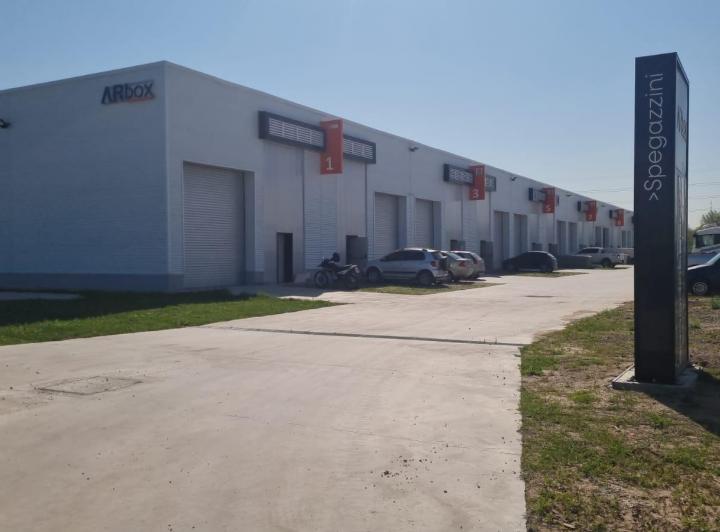 Local comercial · 1300m²