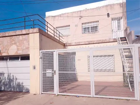 Cómoda casa planta alta 2 dormitorios aurora e iriondo