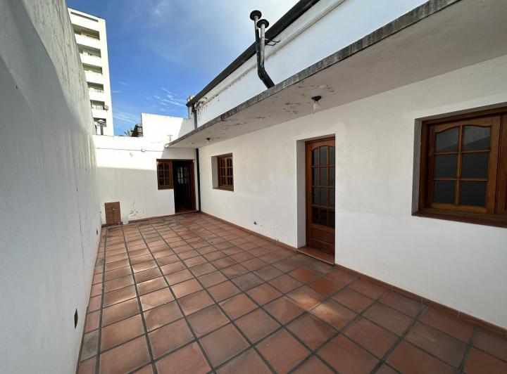 Casa · 150m² · 4 Ambientes · 2 Cocheras