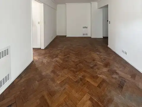 Departamento en alquiler, dos dormitorios, doble balcón, centro.