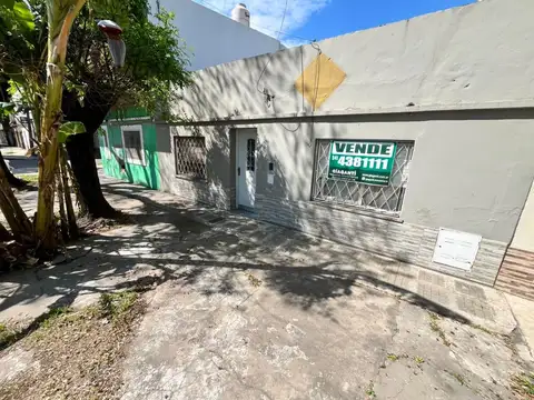 Venta casa de 2 dormitorios con patio y terraza magallanes 1400 azcuénaga rosario