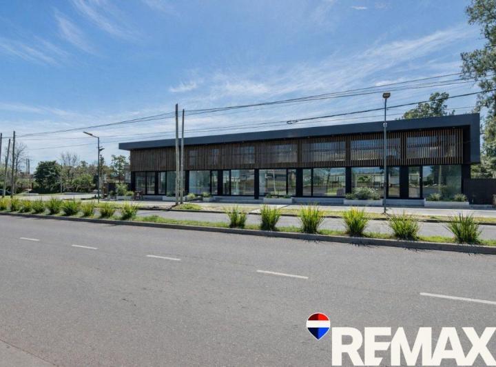 Local comercial · 140m² · 2 Cocheras
