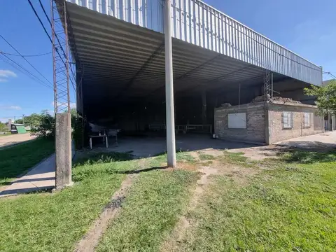 Se vende galpon semiabierto barrio martelossi