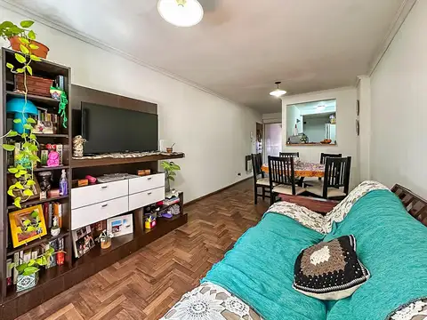 Venta/permuta - departamento de 1 dormitorio con balcon al frente y patio - centro, rosario