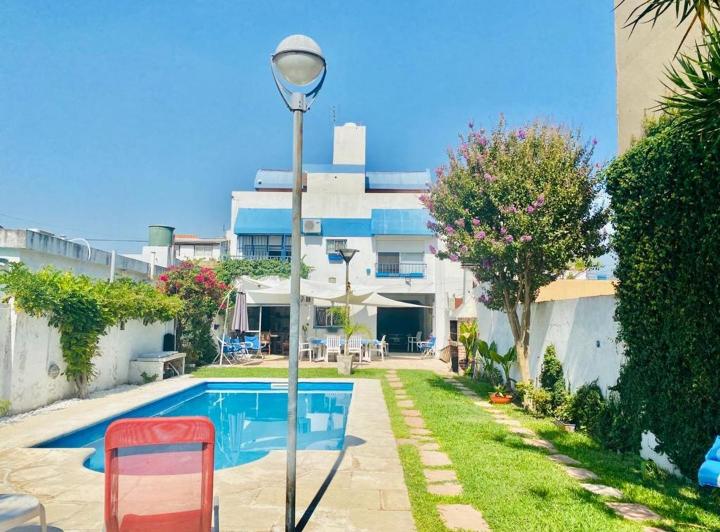 Casa · 280m² · 7 Ambientes · 2 Cocheras