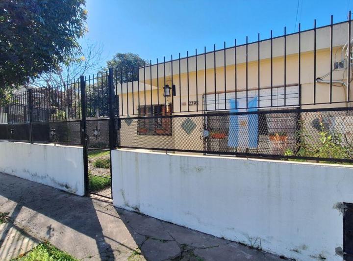 Casa · 105m² · 3 Ambientes · 2 Cocheras