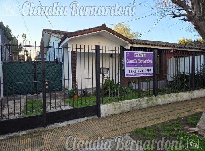 Casa · 160m² · 6 Ambientes · 2 Cocheras