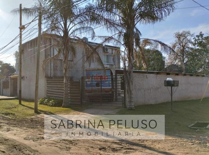 Casa · 140m² · 4 Ambientes · 4 Cocheras