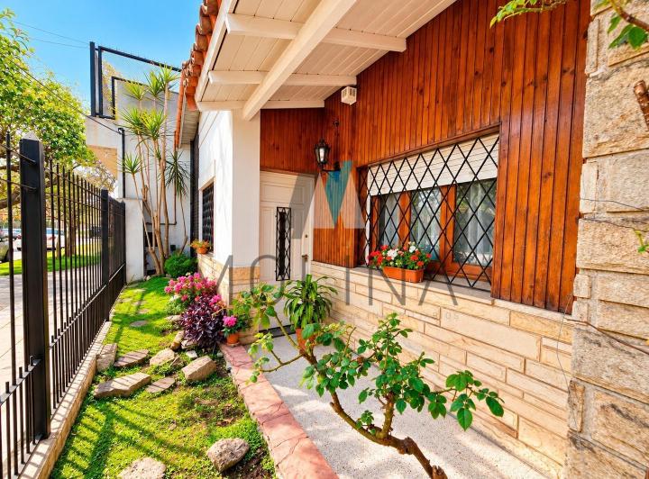 Casa · 100m² · 4 Ambientes · 1 Cochera