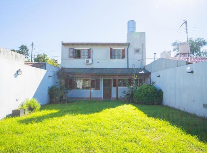Casa · 172m² · 5 Ambientes · 1 Cochera