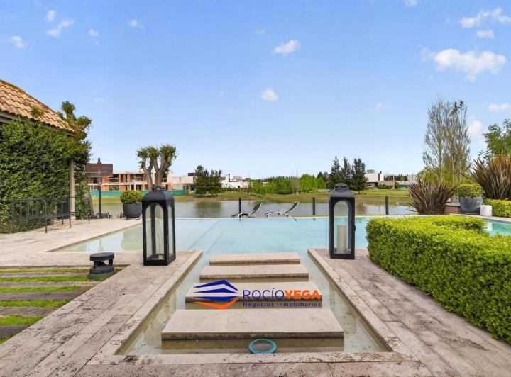 Casa · 1209m² · 7 Ambientes
