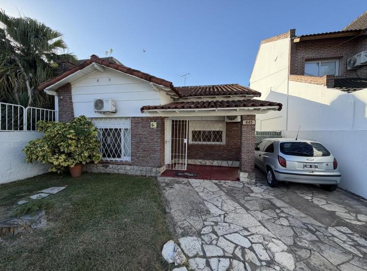 Casa · 117m² · 4 Ambientes · 2 Cocheras