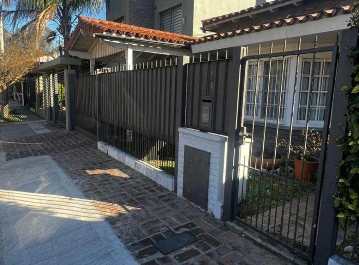 Casa · 150m² · 5 Ambientes · 1 Cochera