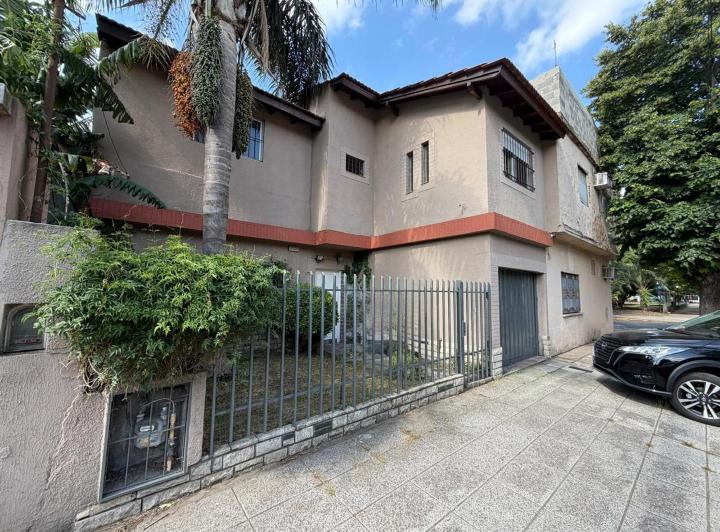 Casa · 154m² · 5 Ambientes · 1 Cochera