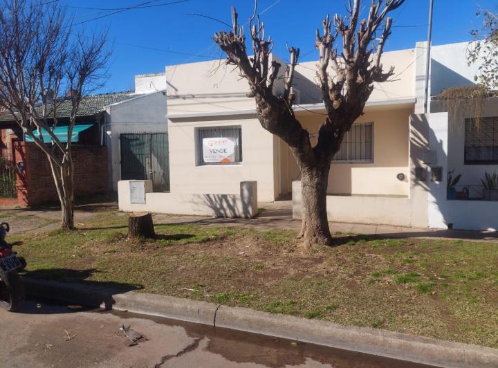 Casa · 54m² · 3 Ambientes · 1 Cochera
