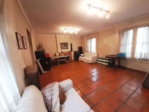 Venta casa con patio y terraza en san cristobal