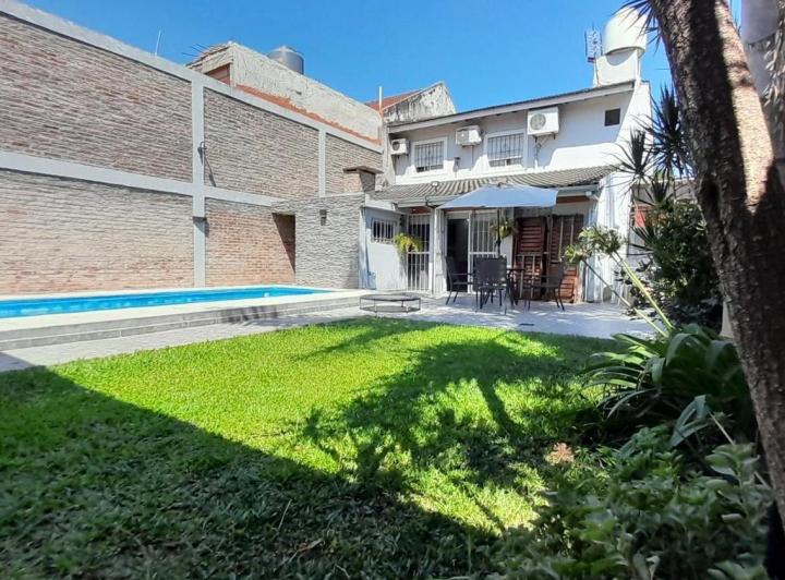 Casa · 150m² · 4 Ambientes · 3 Cocheras