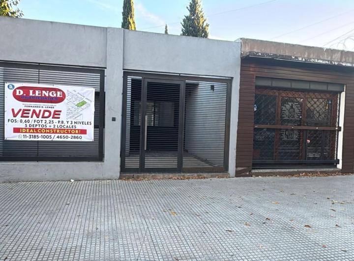 Casa · 230m² · 2 Ambientes