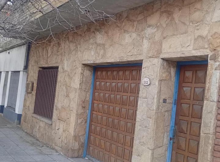 Casa · 166m² · 5 Ambientes · 1 Cochera