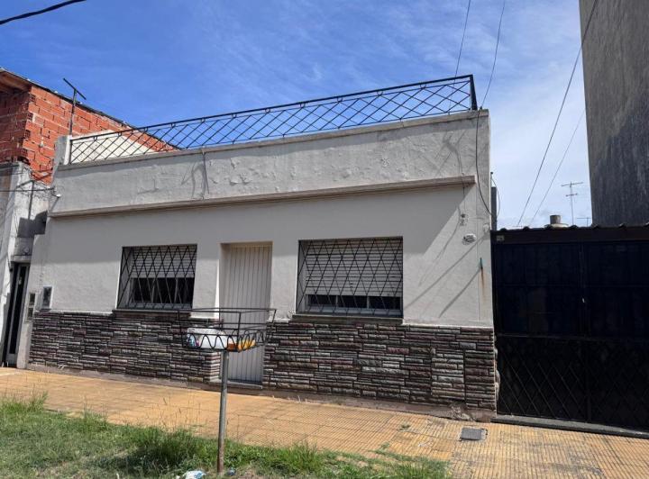 Casa · 100m² · 3 Ambientes · 2 Cocheras