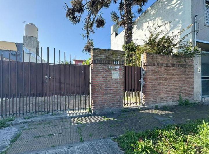 Casa · 150m² · 4 Ambientes · 3 Cocheras