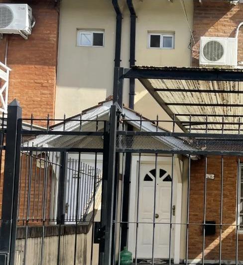 Casa · 90m² · 4 Ambientes · 1 Cochera