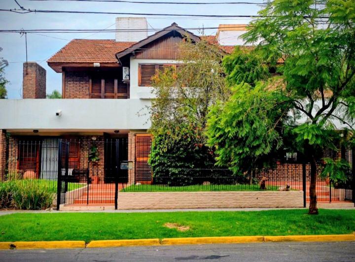 Casa · 215m² · 5 Ambientes