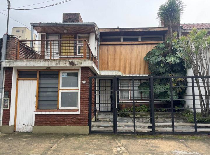 Casa · 161m² · 4 Ambientes · 1 Cochera