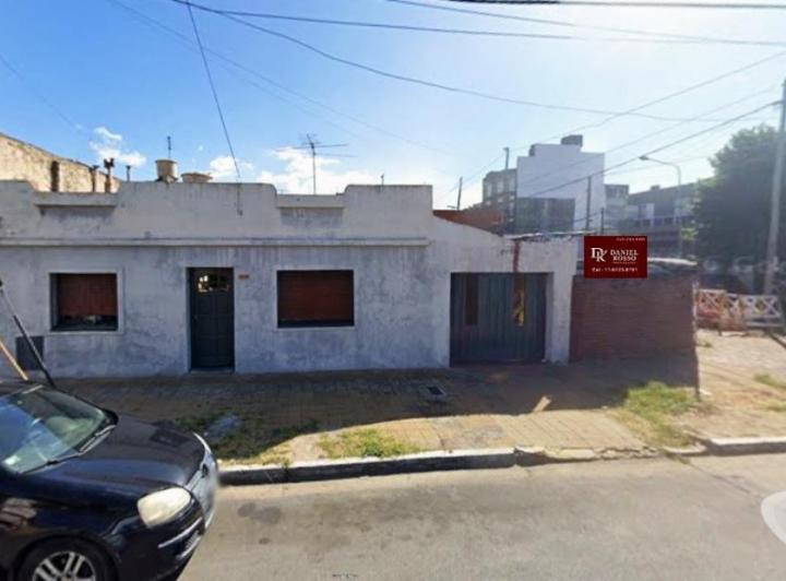 Casa · 125m² · 8 Ambientes · 2 Cocheras