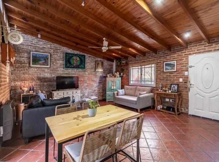 Casa · 138m² · 6 Ambientes · 1 Cochera