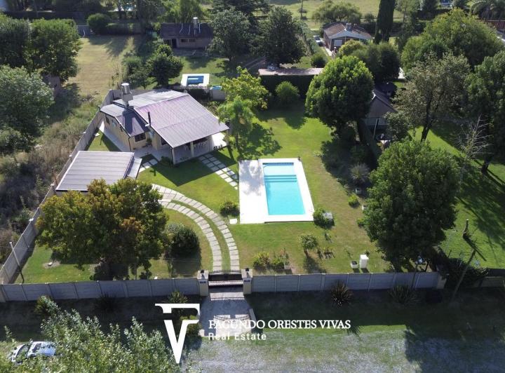 Casa · 205m² · 4 Ambientes · 33 Cocheras