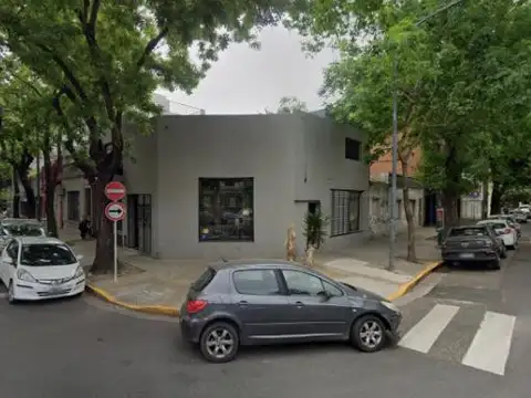 Local en las cañitas