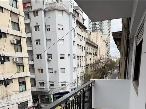Alquiler dos ambientes al frente balcon