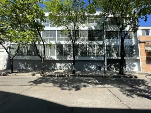 Excelente edificio en block 4700 m2 emilio mitre 1819, parque chacabuco