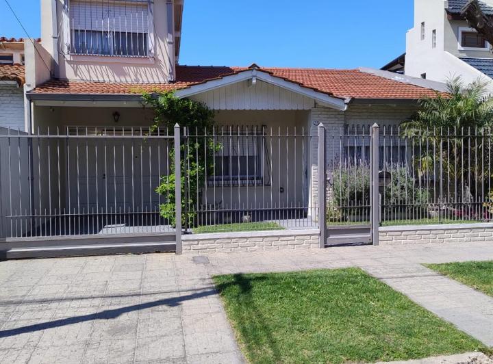 Casa · 150m² · 5 Ambientes · 2 Cocheras