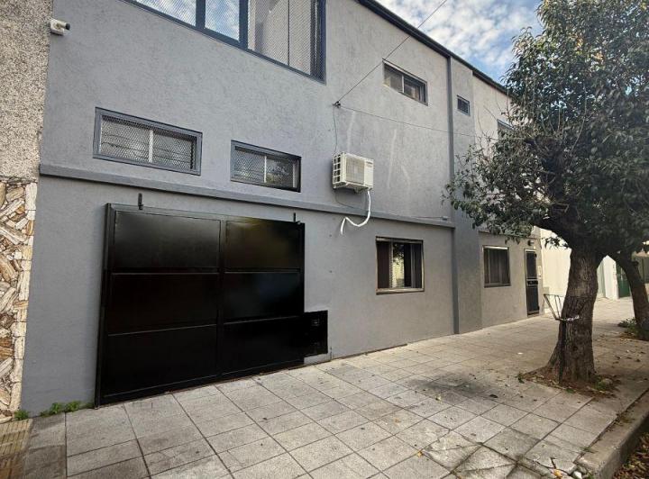 Casa · 170m² · 4 Ambientes · 1 Cochera