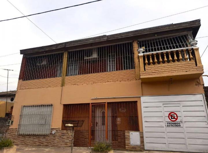 Casa · 300m² · 7 Ambientes · 5 Cocheras