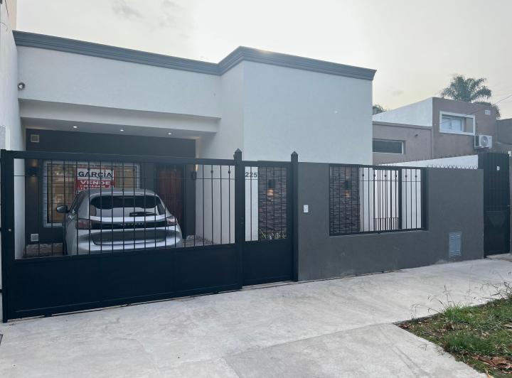 Casa · 95m² · 3 Ambientes · 1 Cochera