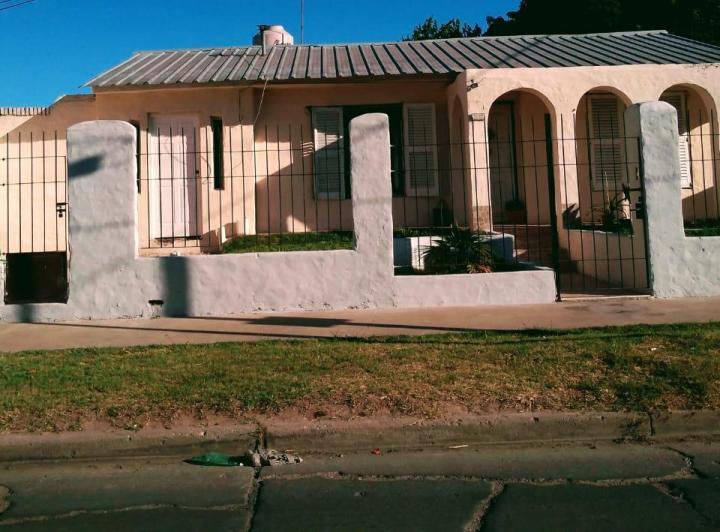 Casa · 350m² · 10 Ambientes · 2 Cocheras